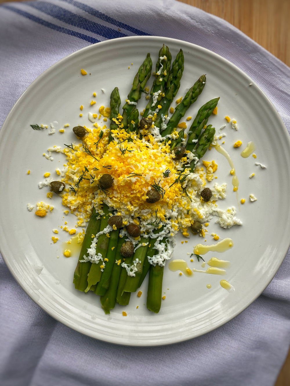 Asparagus Mimosa With Fresh Dill And Caper Dressing